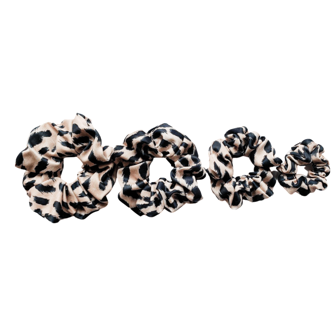 scrunchie: leopard stretch